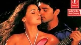 Poster hai sama pyaar ke izhaar ka