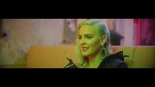 Poster heavy lyrics – anne marie