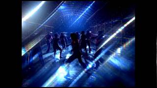 Poster love in the rain