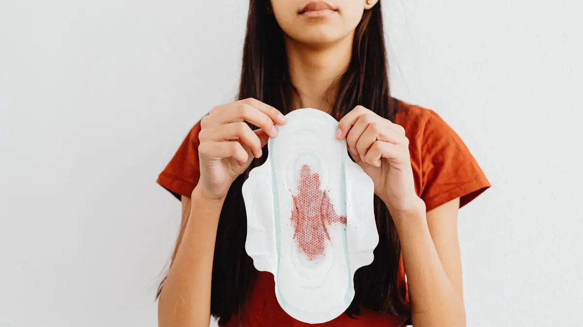 FDA Warns About Dangerous Chemical In The Most Popular Sanitary Napkins Sold In America