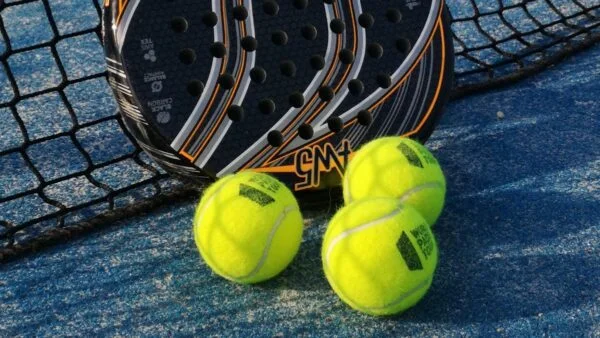 4 Reasons Why You Should Be Playing Paddle Tennis