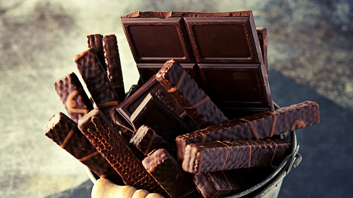 When it comes to finding foods that help you burn fatter, dark chocolate is a great option