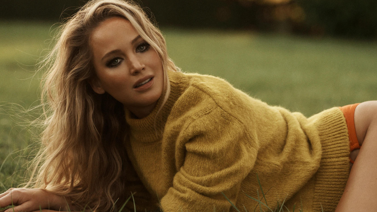 Top Hollywood Actresses Often Seen as Single or Private About Their Relationships (2026) 2 Jennifer Lawrence
