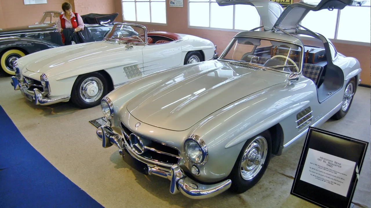 Mercedes-Benz 300SL (1954-1963): Engineering Marvel with Gull-Wing Doors