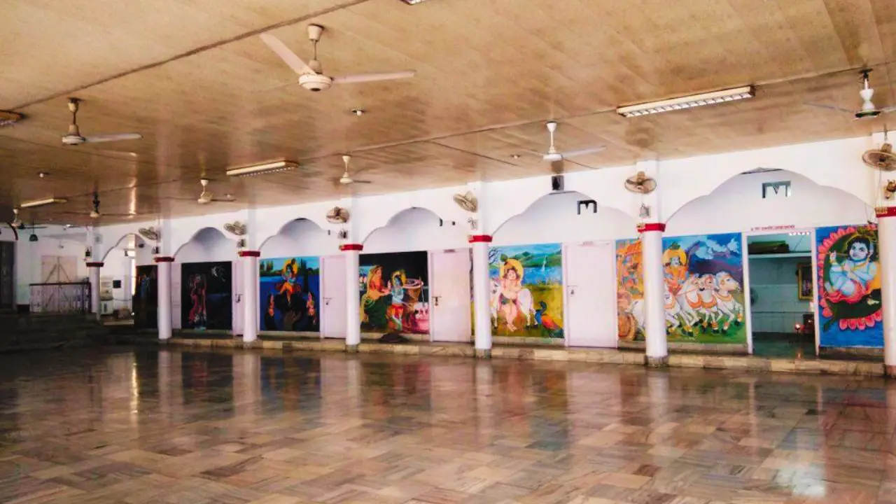 Doul Govinda Temple Inside