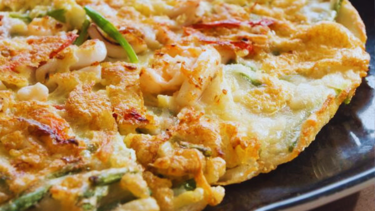 Top 10 South Korean Recipes: A Culinary Journey to Delight Your Taste Buds 9 Haemul Pajeon - Seafood Pancakes